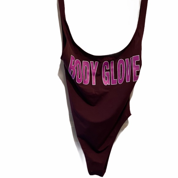 Body Glove The Look One-Piece Swimsuit - Picture 3 of 10